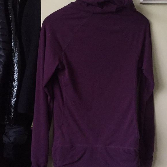 Long Sleeve Tee with hood - Picture 4 of 5